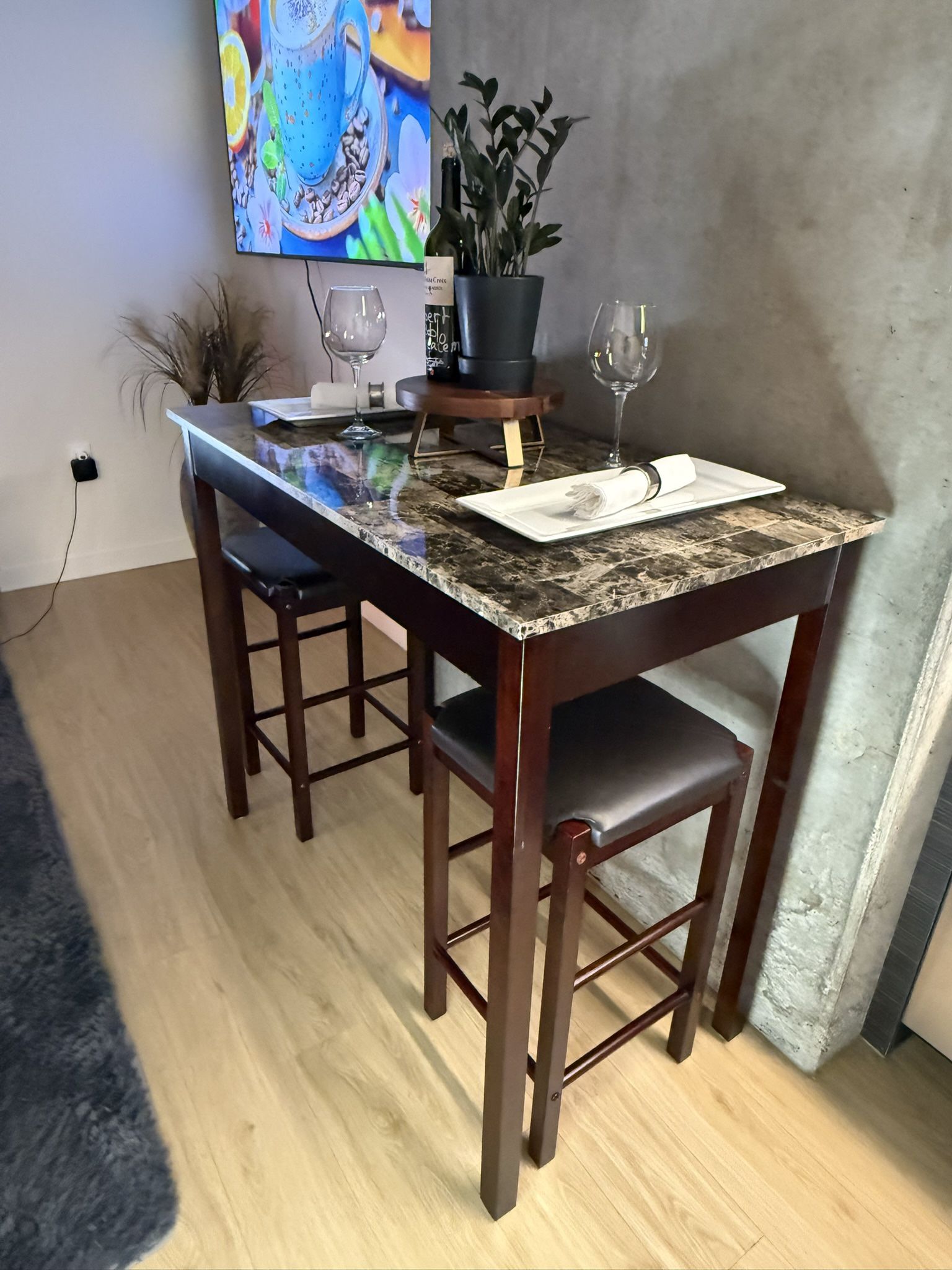 BarTop Height Table & Stools