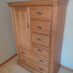 Stand-up Dresser