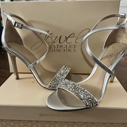 Badgley Mischka Jewel Heels size 6