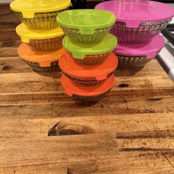 Set Of 9 Glass Bowls With Lids 