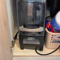 Vitamix Commercial Quiet One Blender