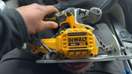 dewalt saw