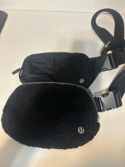 Lululemon belt bag