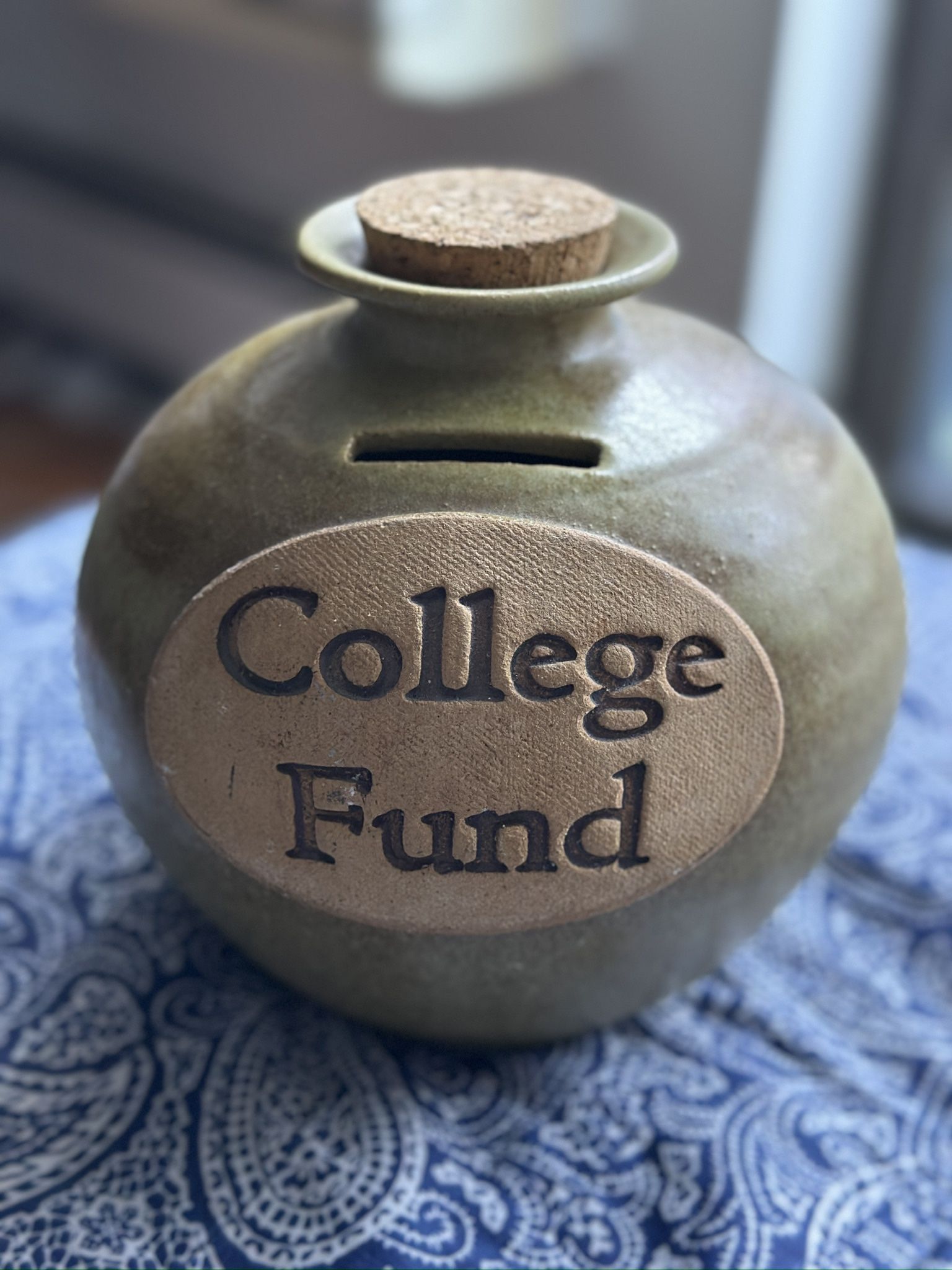 Vintage Boyd COLLEGE FUND LOTTERY MONEY Bank Pottery Cork Lid