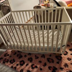 Baby Adjustable Crib