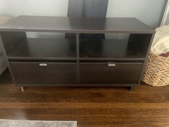 Entertainment center