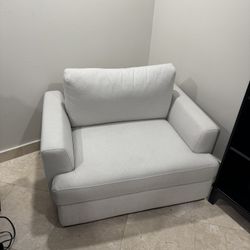 Love Seat/ Otoman 