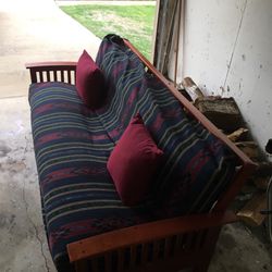 Couch /Futon 