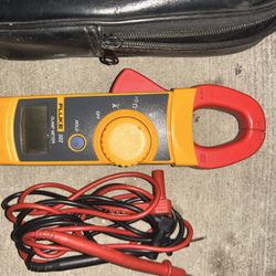 Fluke 322 Clamp Meter 