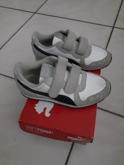 Pumas shoes size 12
