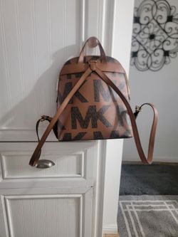 Michael Kor Large Brown Backpack $100.00 Firm Price! Pick Up Only! Brand New 😊