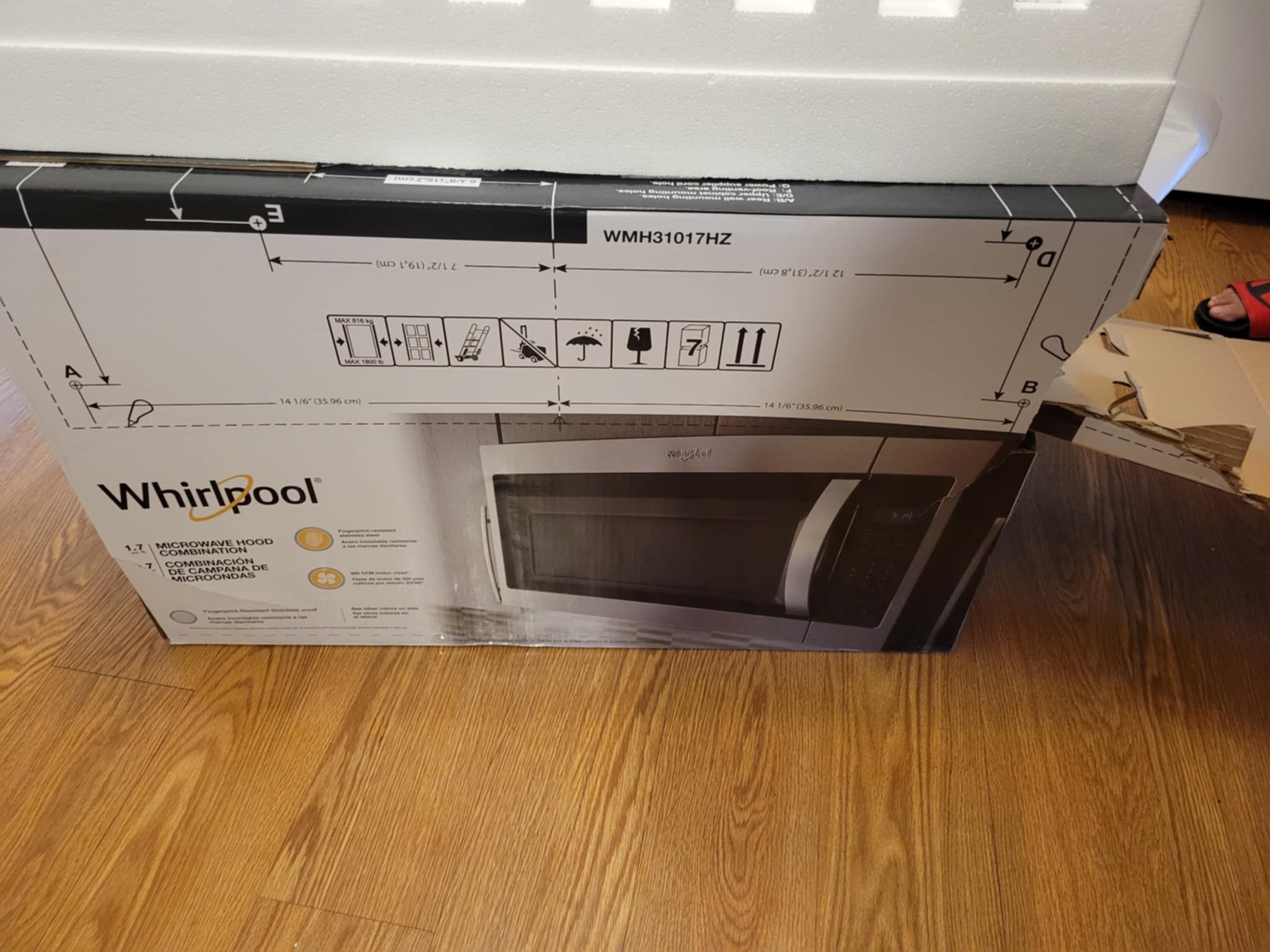 Whirlpool Microwave Hooded Combination NEW in Box