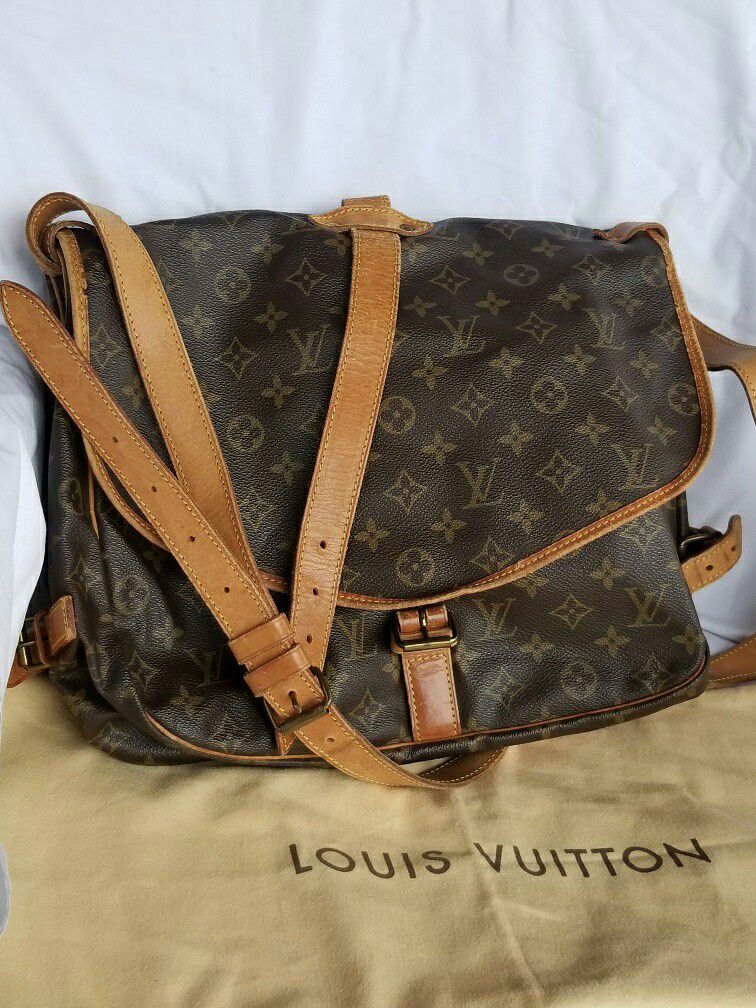 Auth Louis Vuitton Monogram saddle bag