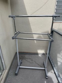 Clothes hanger