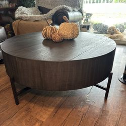 Pottery Barn 40” Round Coffee Table Dark Grey Reclaimed Wood