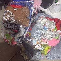 Free stuff animal, toys and baby clothes