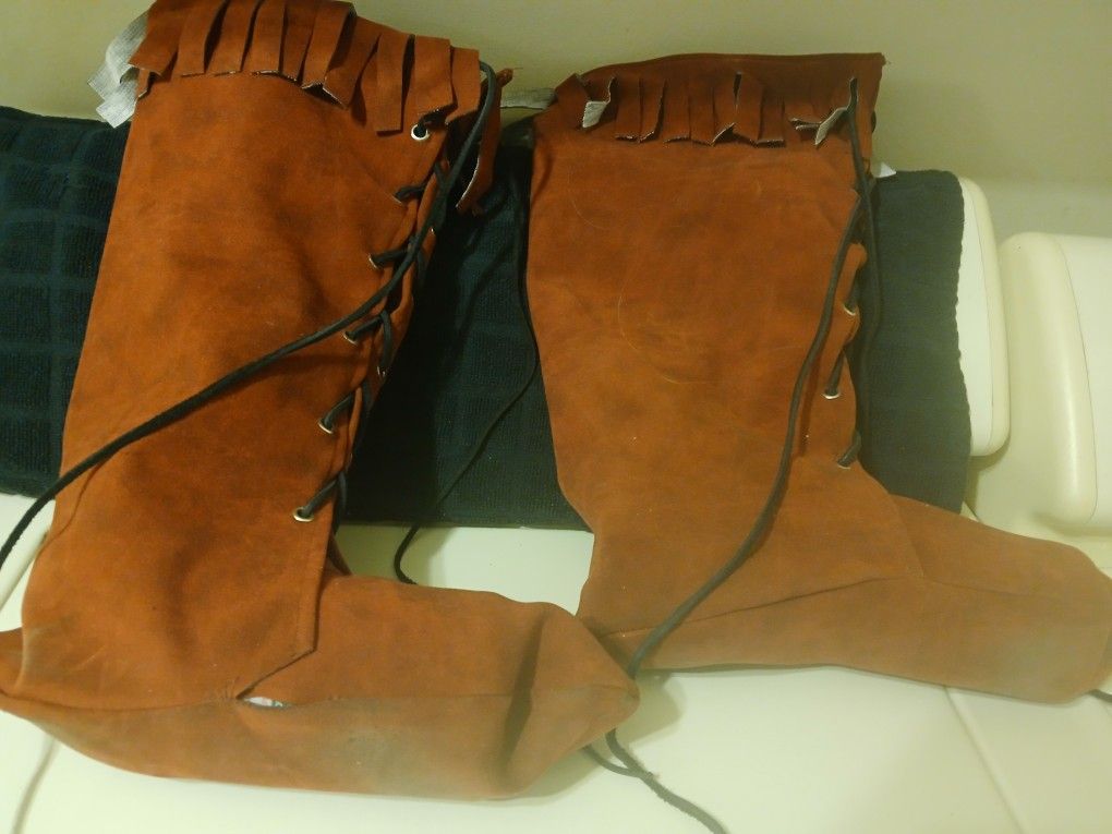 Gender-neutral Lace Up Knee-high Boots Size Large. Inserts Are 10.5 ". Halloween /Cosplay/Renaissance/Pirate