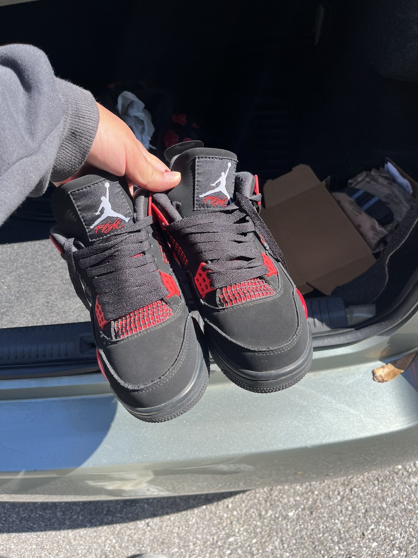 Jordan 4 Red Thunders