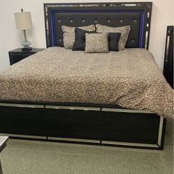 Six piece king bedroom set