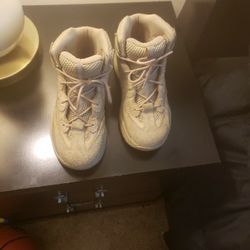 Kids YEEZY Desert Boot