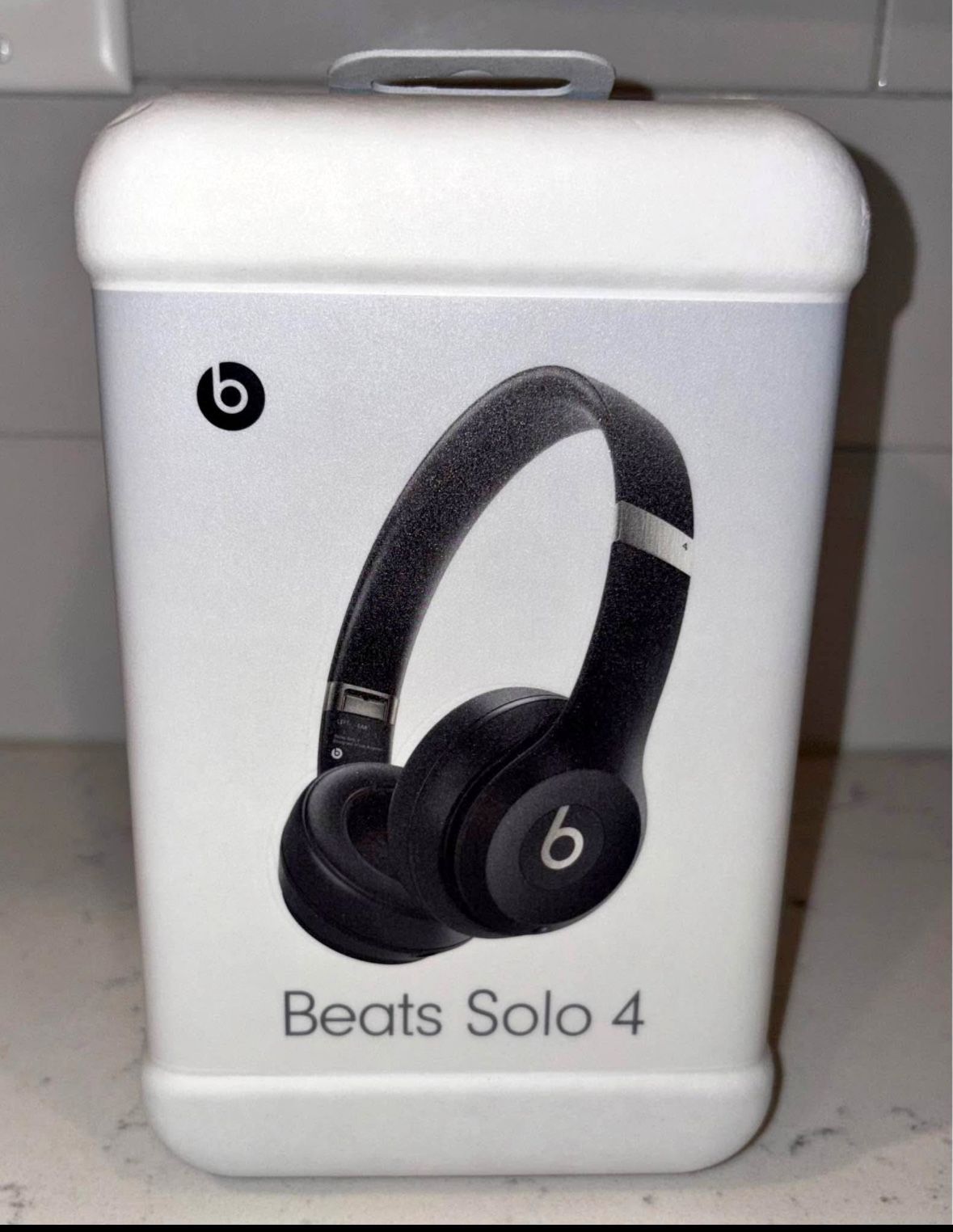 NEW..! Beats Solo 4