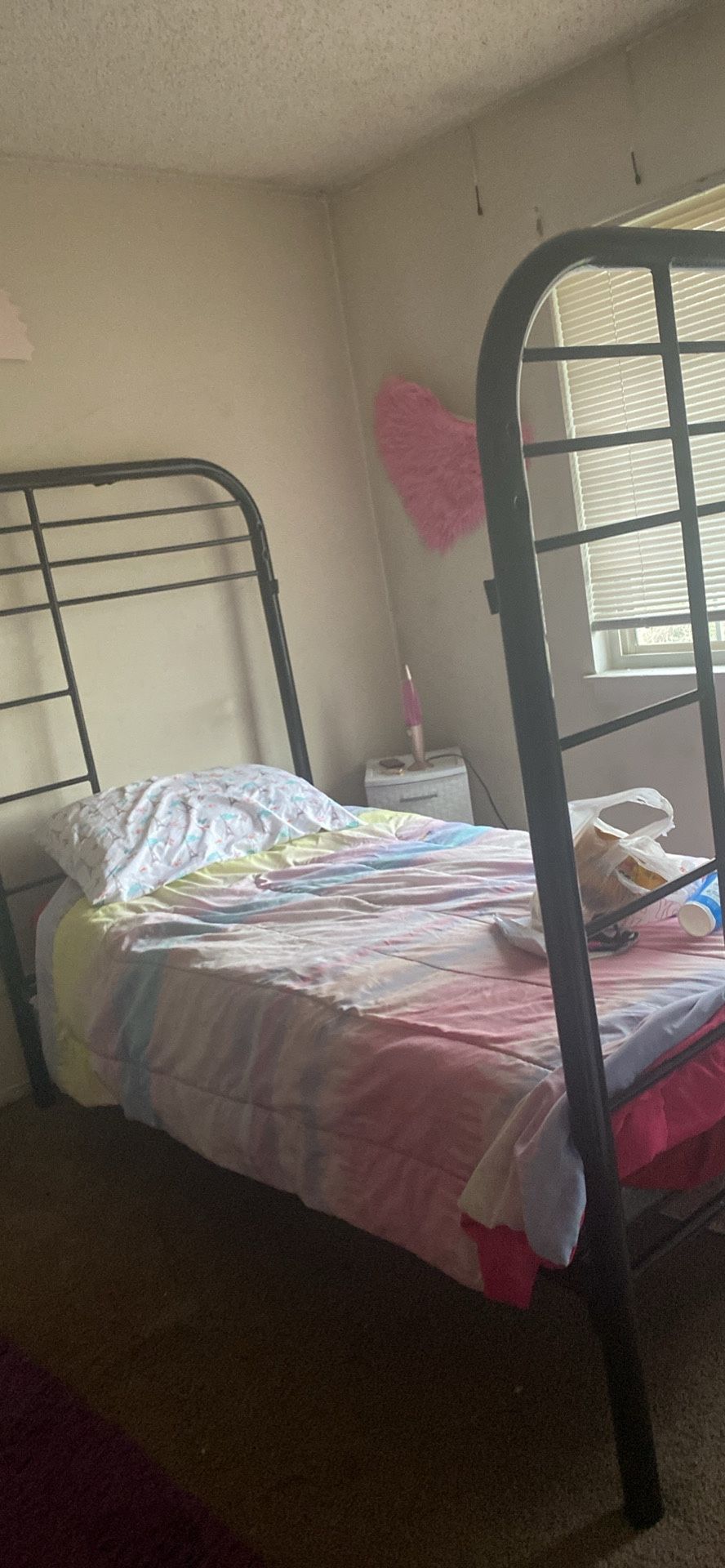 Twin Size Bunk bed. (ONE MATTRESS INCLUDED)