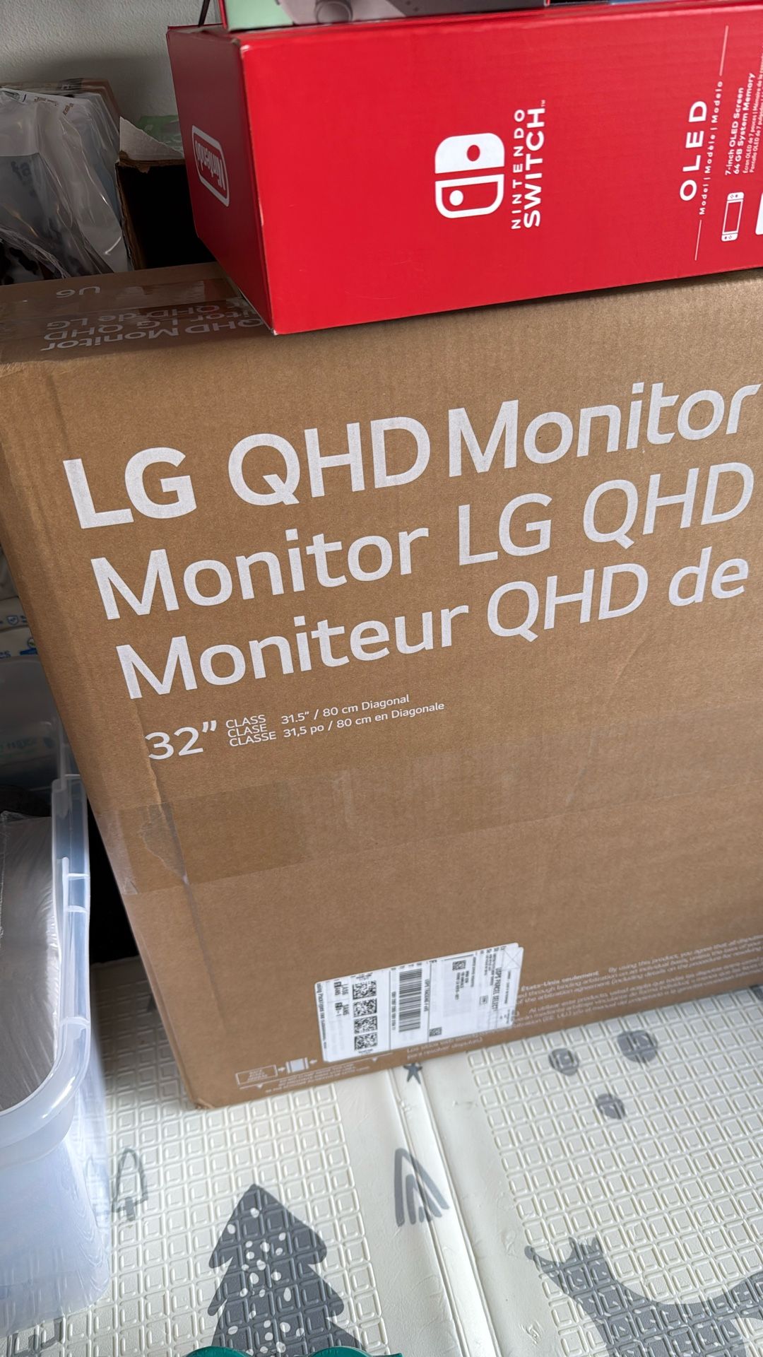 LG QHD Monitor 32 Inch New In Box