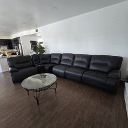 Black Leather Power Reclining Sectional w/ Console & USB