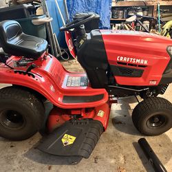 Craftsman T110 Riding Lawnmower 42”