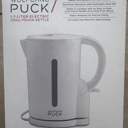 Wolfgang Puck 1.7-Liter Electric Cool-Touch Kettle