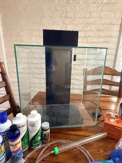 Fluval edge aquarium with lots of accessories