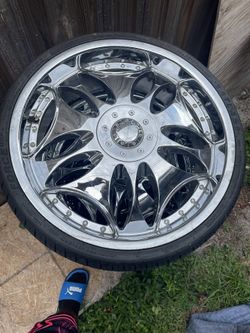 Size 20” And 4 Lugs 