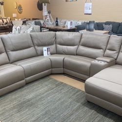 Sectional , Power Recliner And Power Headrest , USB Connection