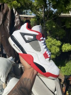 Jordan 4 Fire Red - Size 13