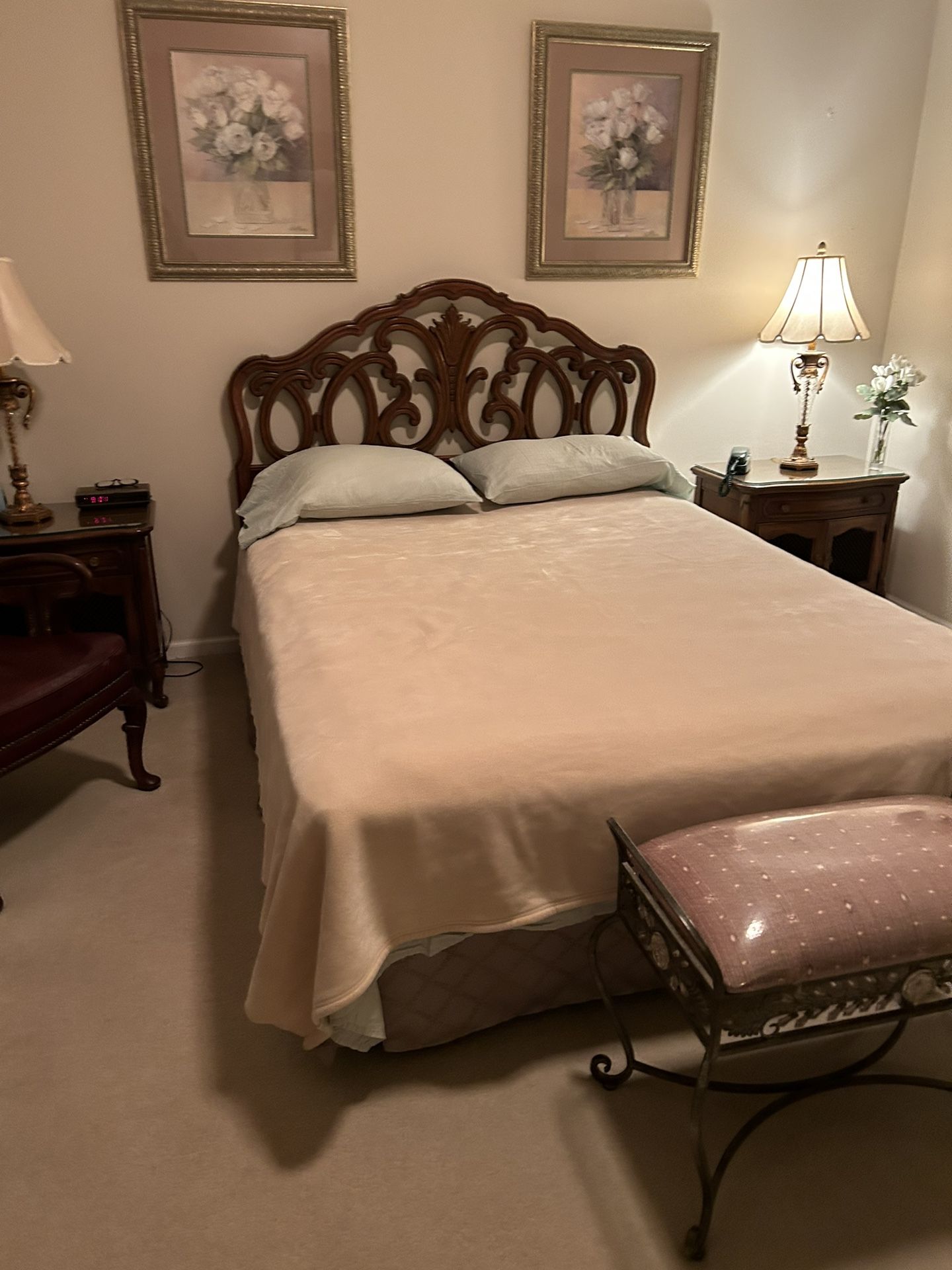 Thomasville 5 Pc All Wood Queen Bedroom Set