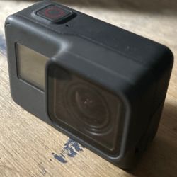 GoPro Hero 5 4k/ 12mp  With Mount