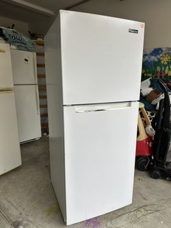 Magic Chef Refrigerator/Freezer