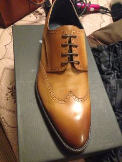 Men's dress shoes