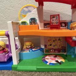 FisherPrice LittlePeople House and Action Figures