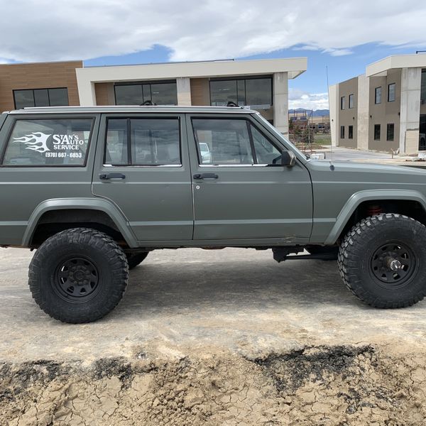 Jeep cherokee pioneer