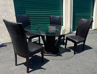 Dinning table