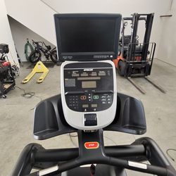 Precor Commercial Treadmill TRM 631 / 661 / 681 – Gym Quality