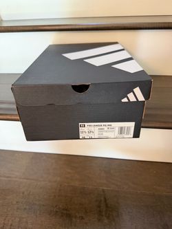 Soccer cleats