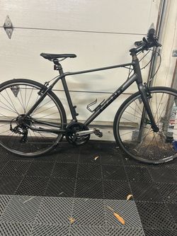 Giant Escape 3 hybrid bike