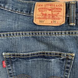 569 Levi’s Men Short