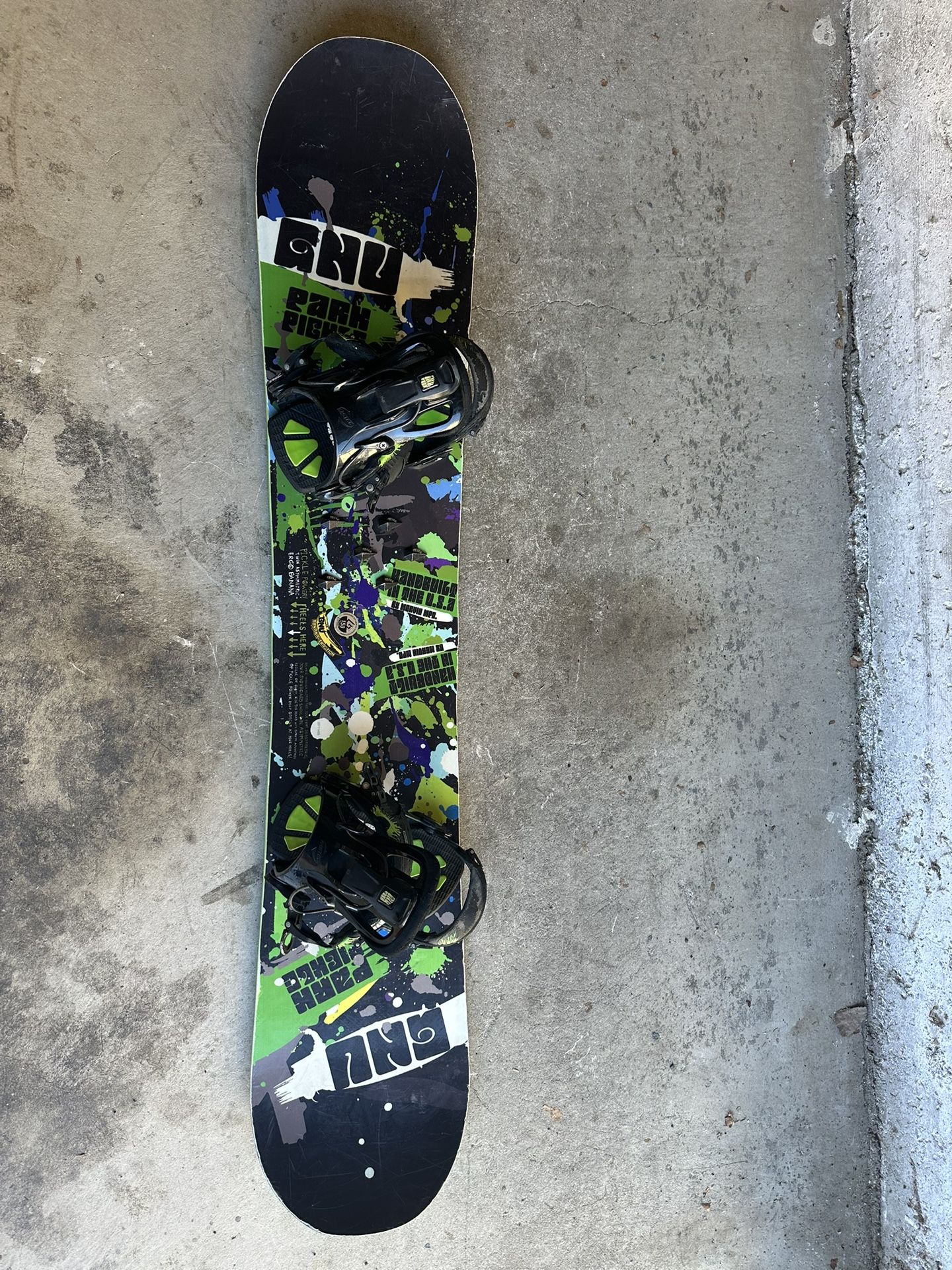 GNU Park Pickle Snowboard 150cm With GNU Rear Entry Bindings