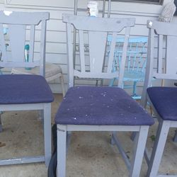3 Strong Chair...$10x For 3.......3 Ice Box And Plastic Box With Tap $40 For All