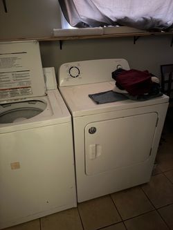 White Washer and Dryer Set