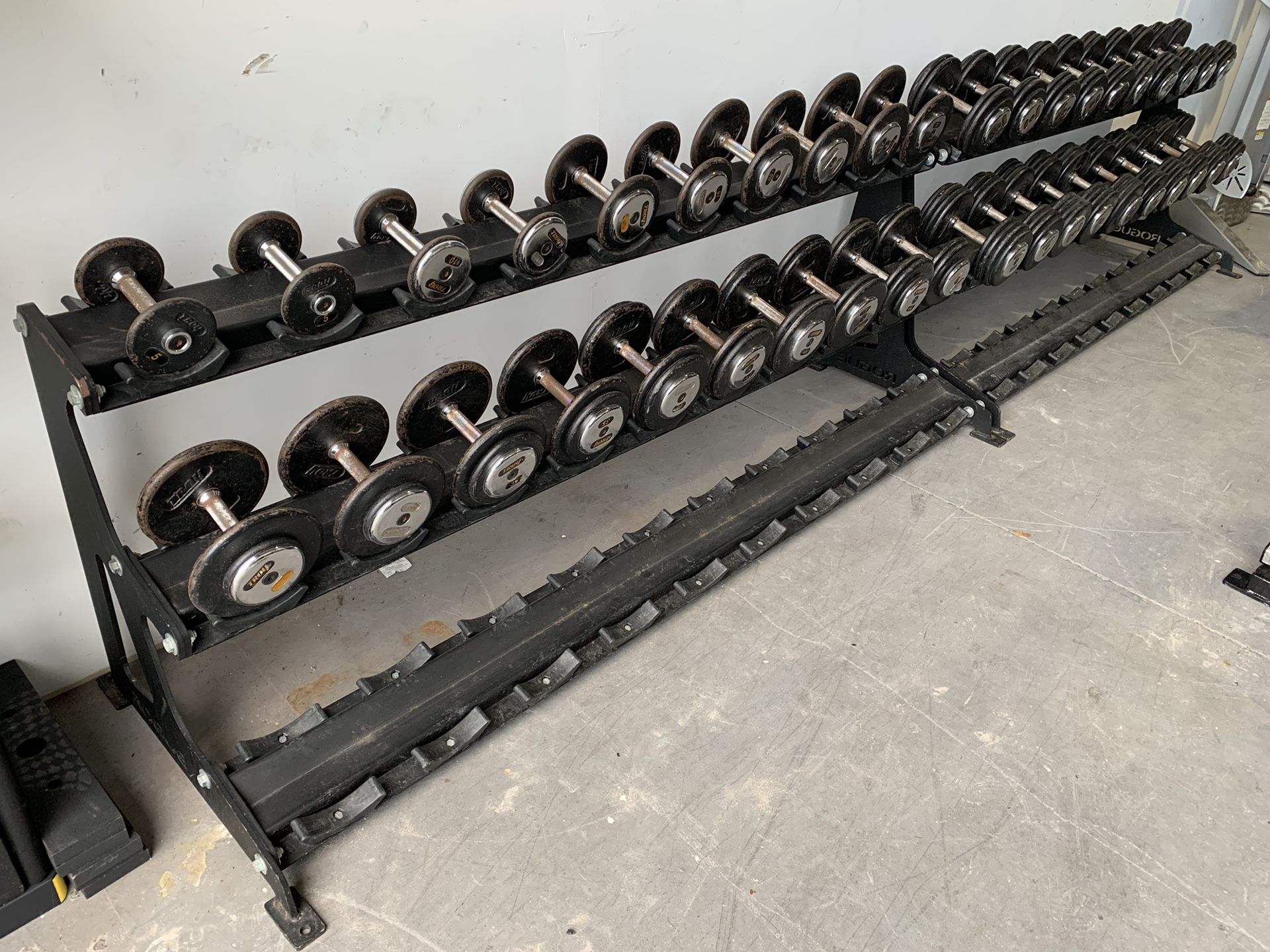 5 Lb to 100 Lb Troy Barbell Commercial Pro-Style Dumbbell Set in 5 Lb Increments In Great Condition