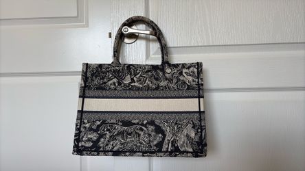 Medium Booktote